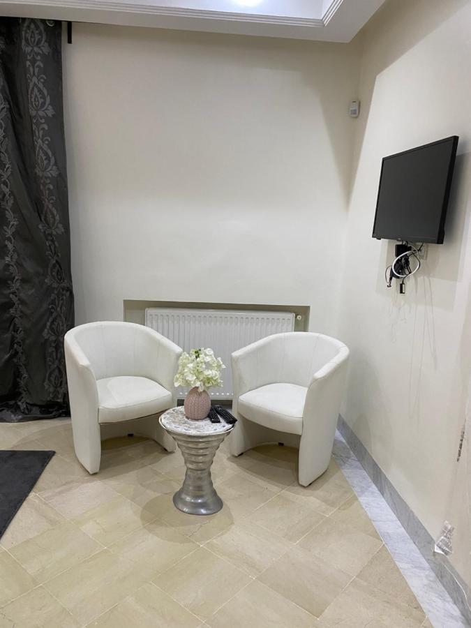 Villa Avec Piscine Триффа Экстерьер фото